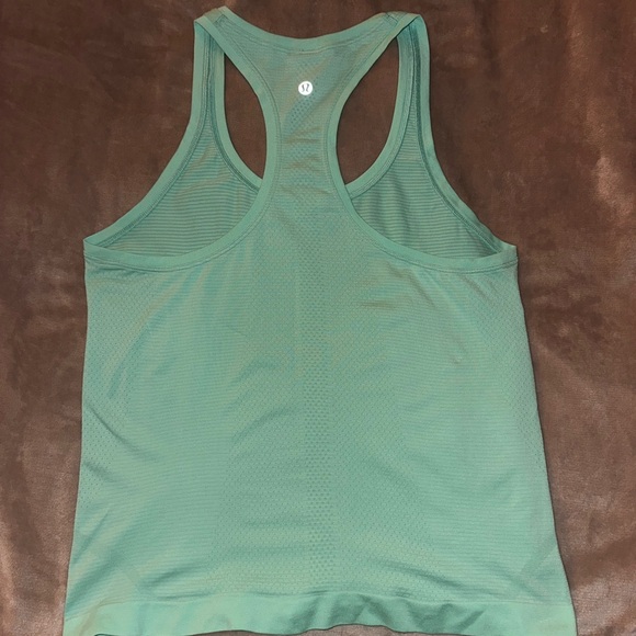 Lululemon Swiftly Tech Racerback Tank Top-waist length, mint color. Size 8 - Picture 2 of 5